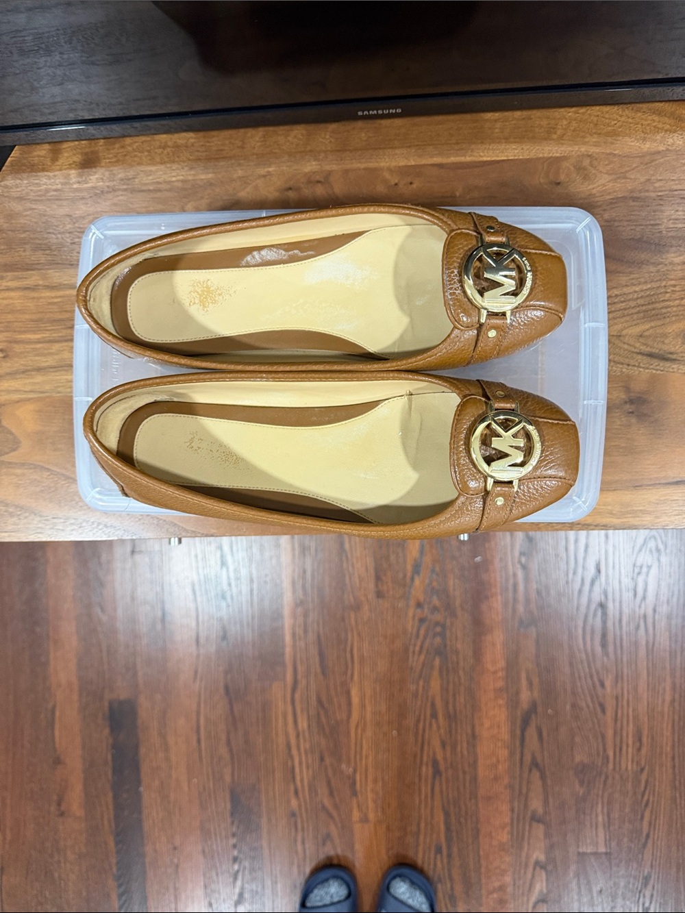 MICHAEL Michael Kors Chestnut Brown Leather MK Logo Flats - Picture 2 of 11